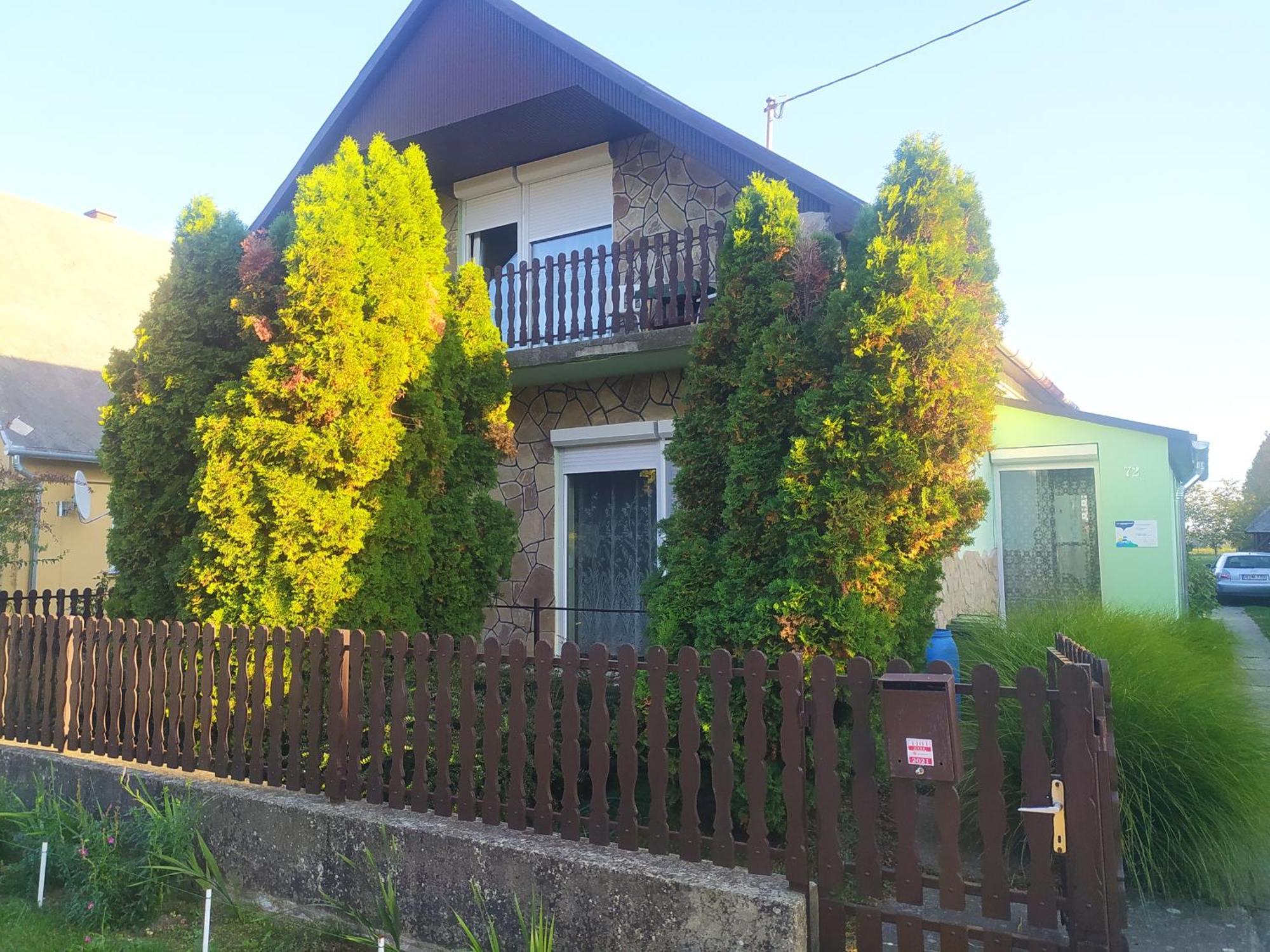 Villa Etus Vendéghaz 2 Balatonfenyves Esterno foto